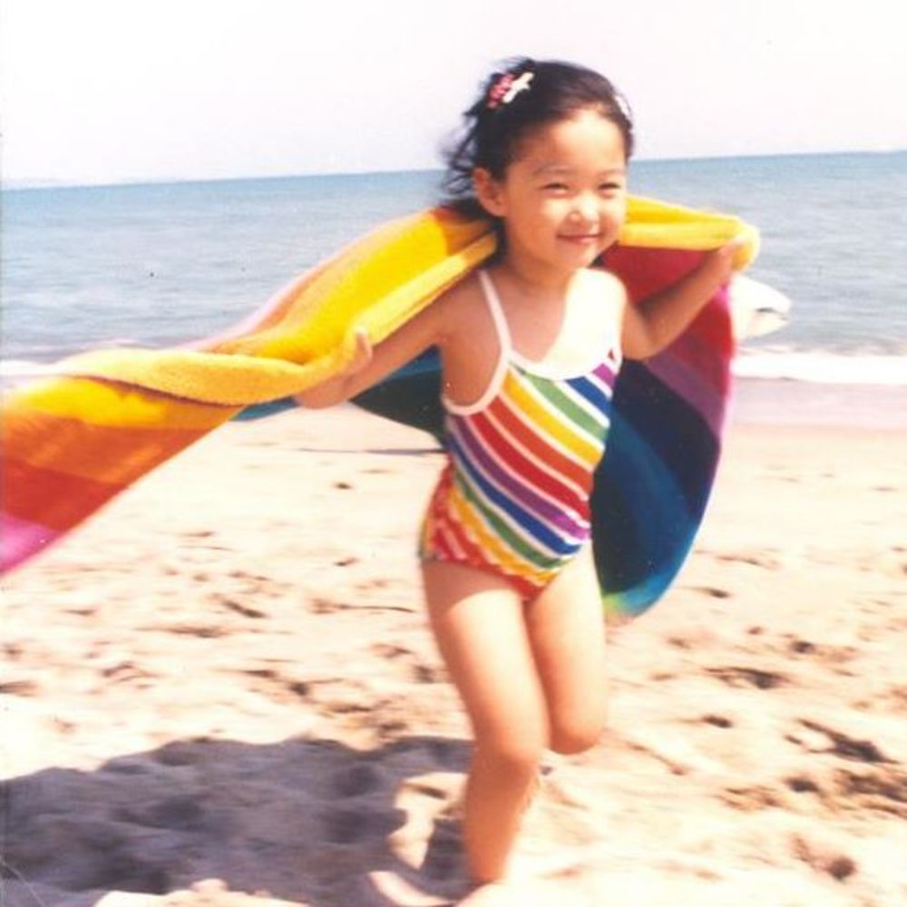 Meet your Posher, Iris